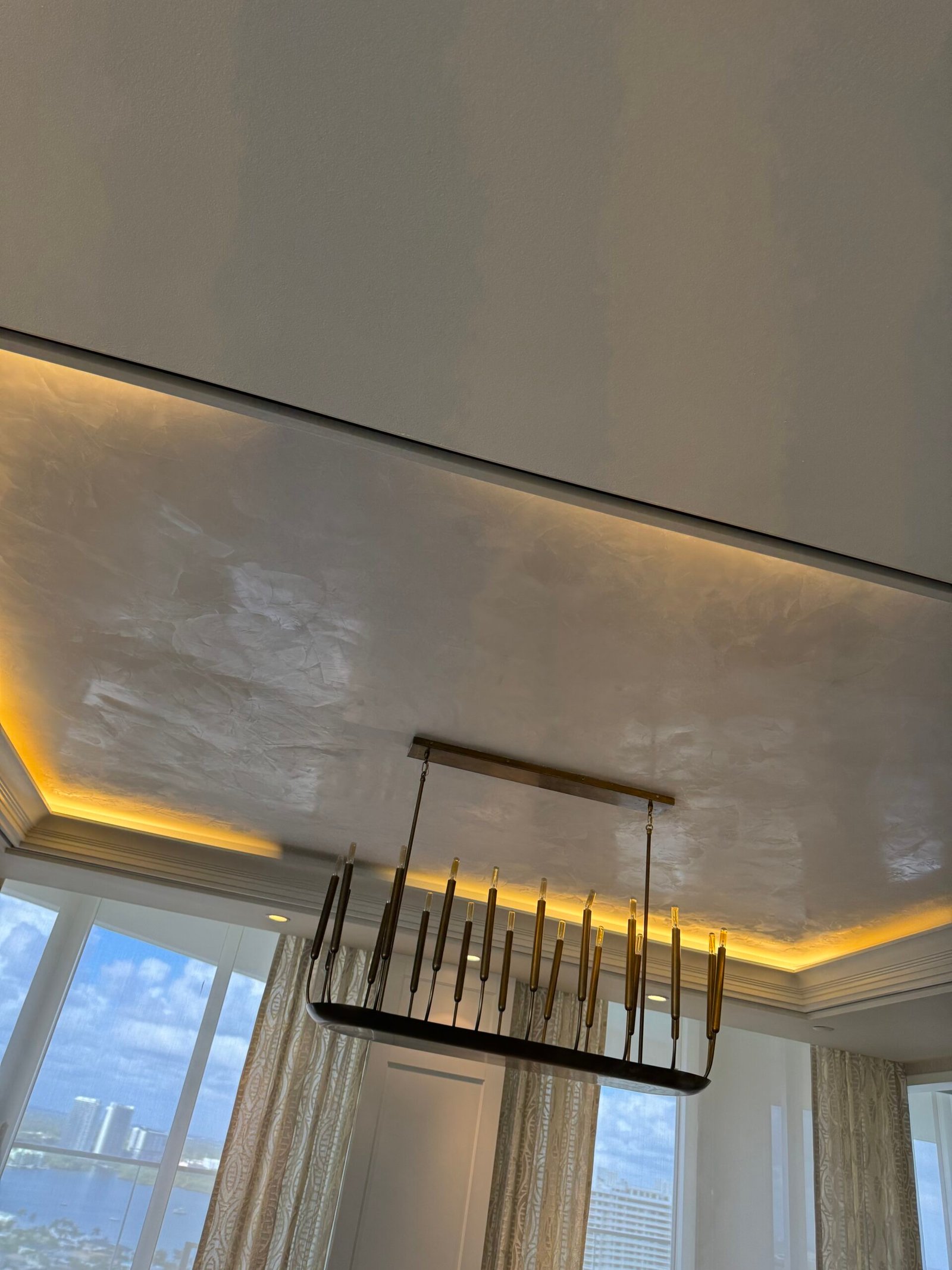 Venetian plaster - celling white color with silver wax